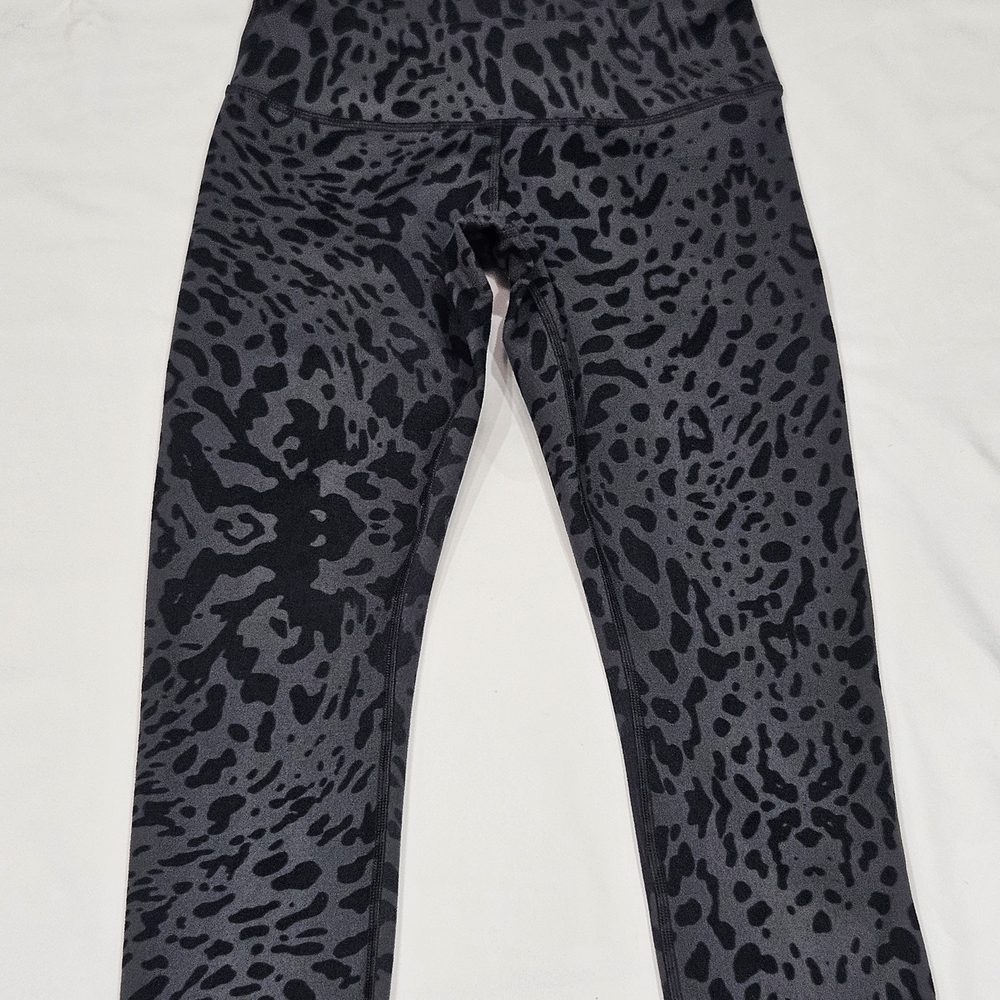 lululemon athletica Black and Gray Patterned Leggings